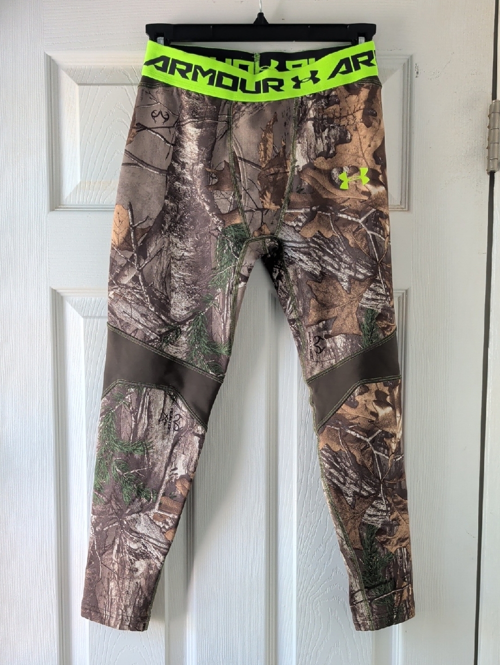 Under Armour Boy's Realtree Xtra Camo Fitted Cold Gear Bottom YL
